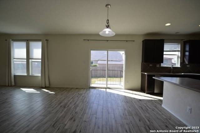 121 Landmark Haven - Photo 7 of 39