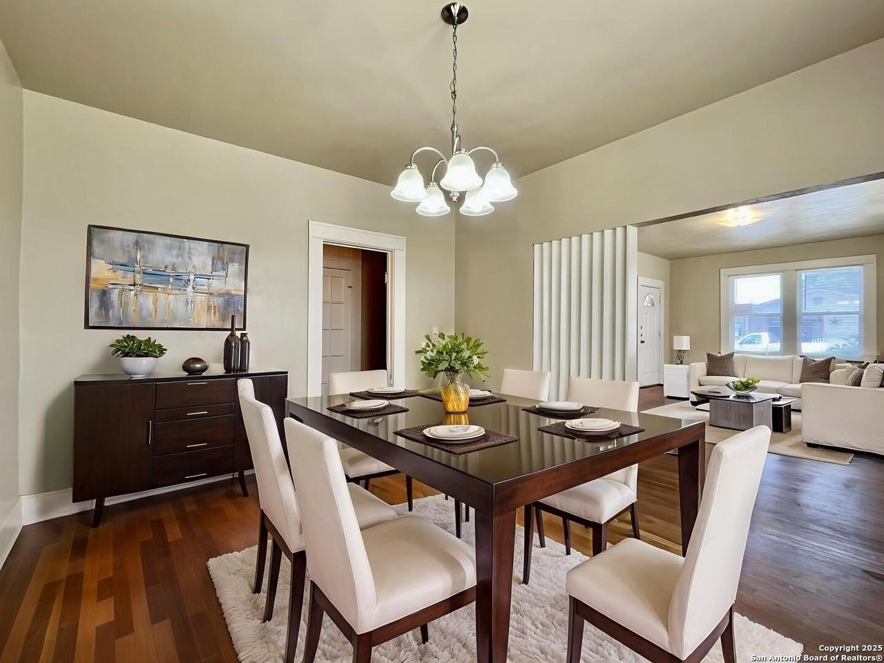 124 Gifford St - Photo 3 of 35