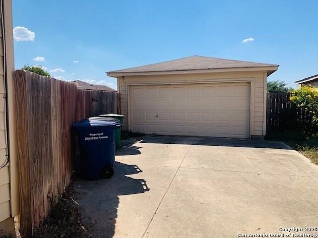 10311 Lateleaf Oak - Photo 2 of 5