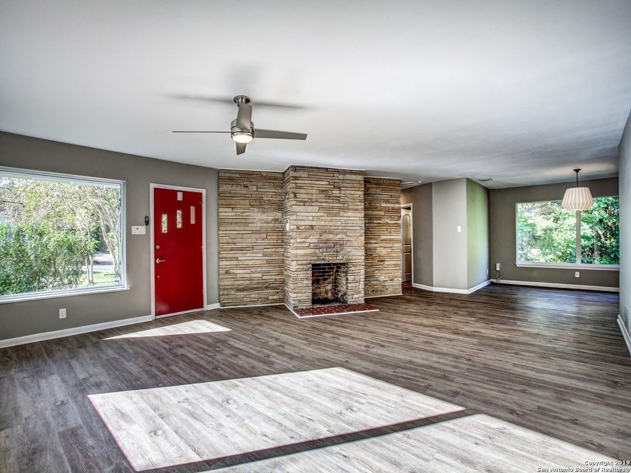 413 Garraty Road - Photo 3 of 25