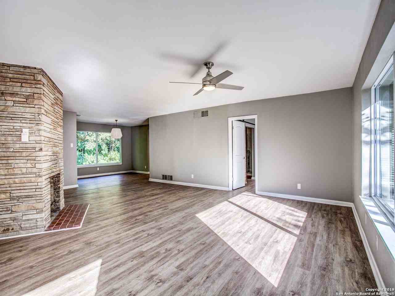 413 Garraty Road - Photo 5 of 25