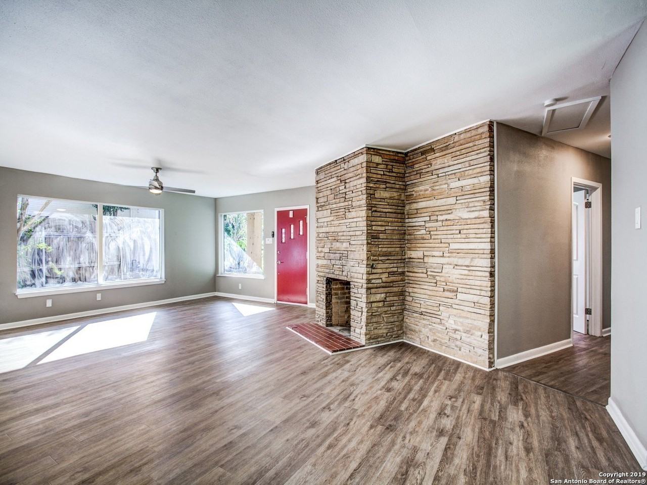 413 Garraty Road - Photo 6 of 25