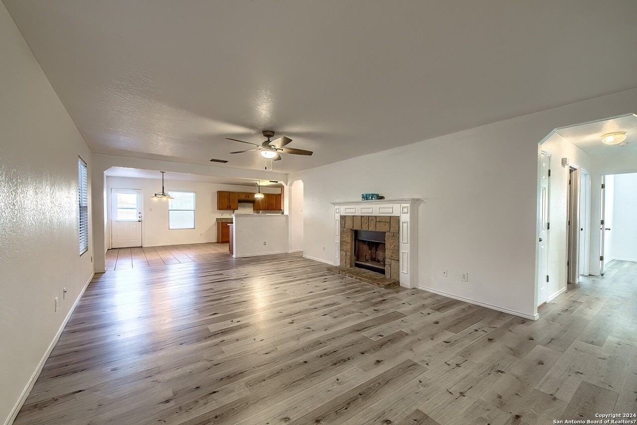 332 Willow Vw - Photo 3 of 26