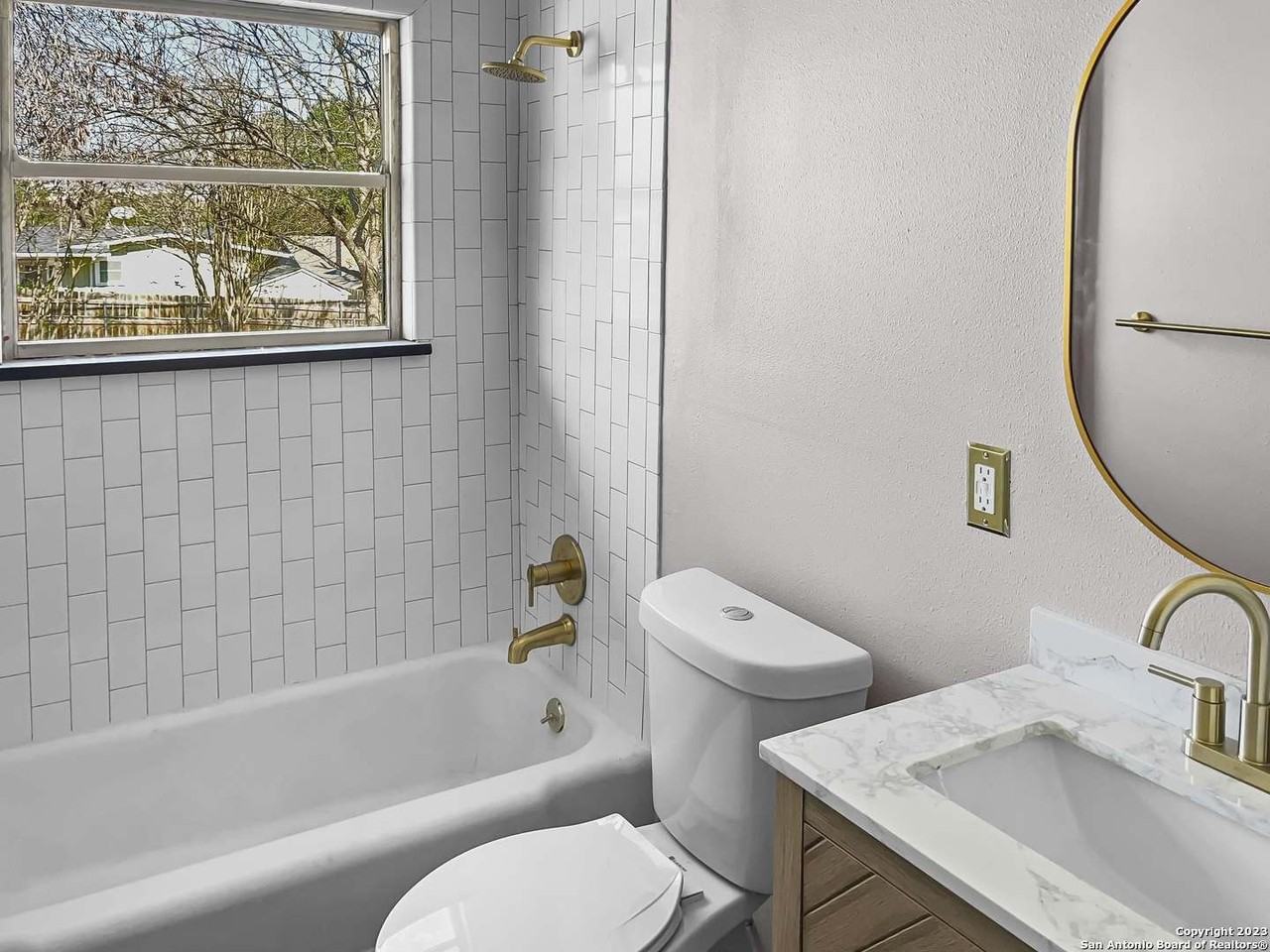 343 Langton Drive - Photo 4 of 14