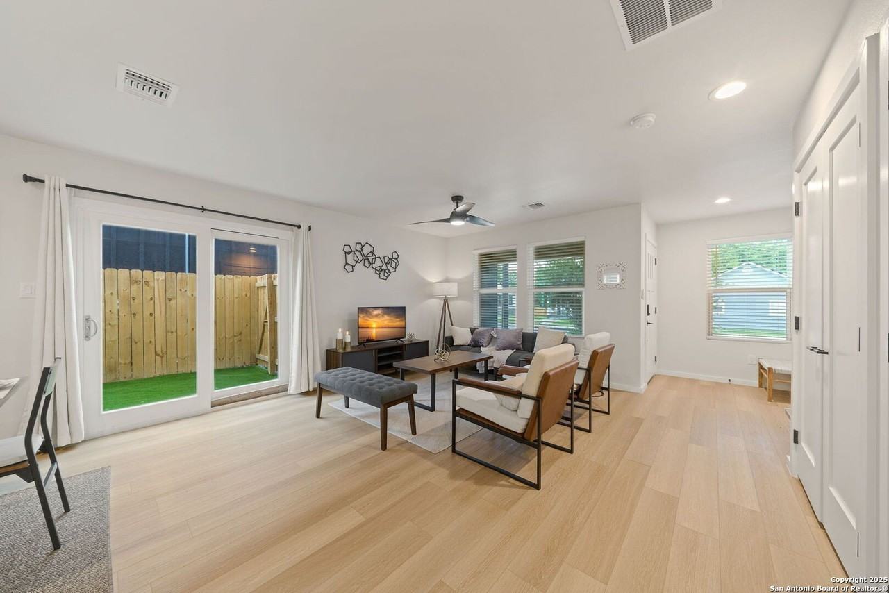 1104 South Gevers Street - Photo 6 of 27