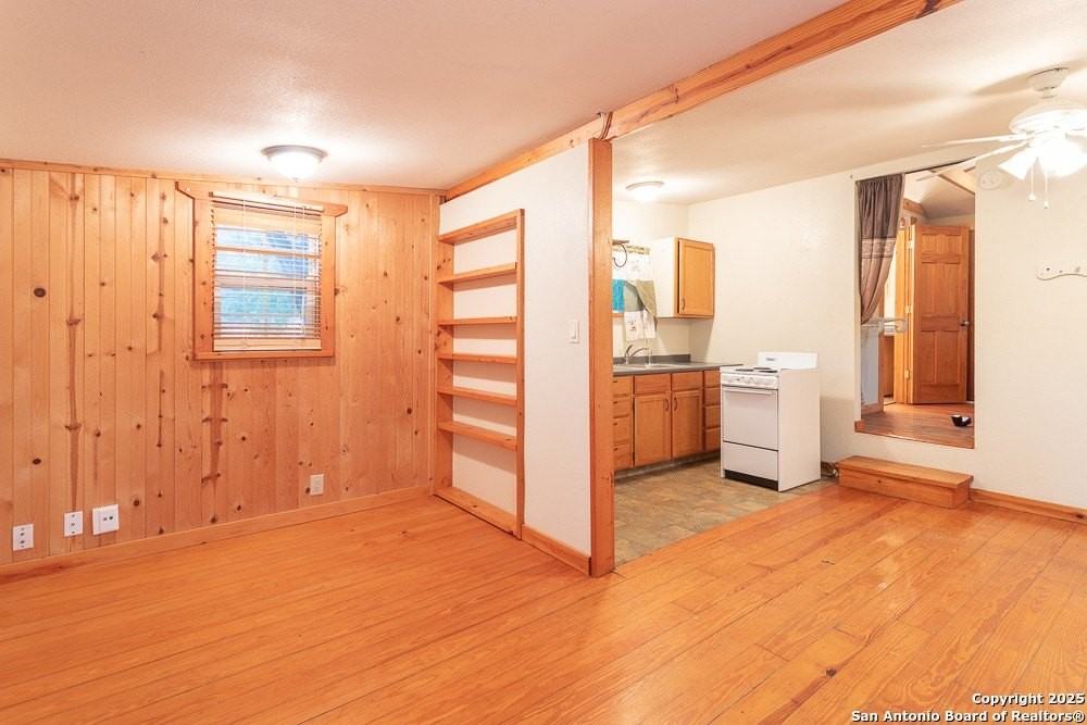 147 Choctaw Trail - Photo 3 of 7