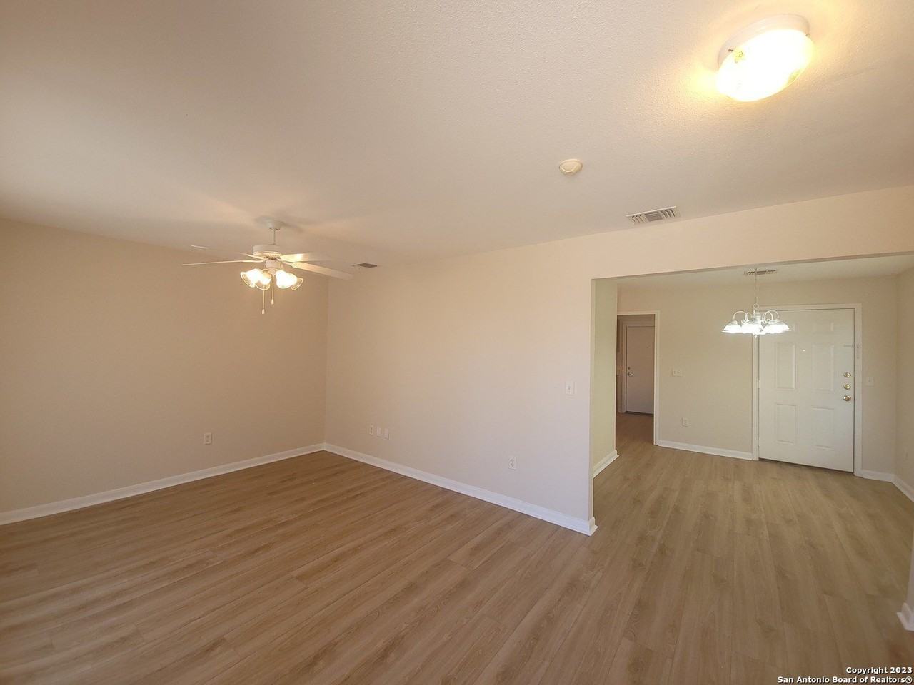 10527 Hunters Pond - Photo 2 of 20