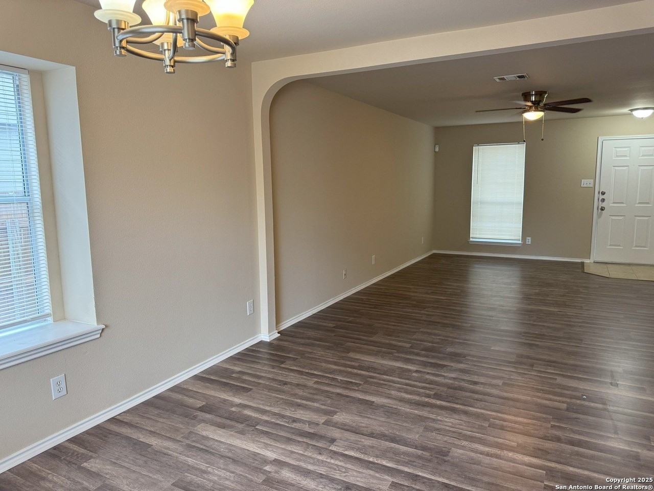 9061 Clearwood Path - Photo 5 of 23