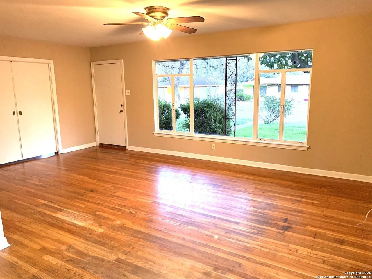 69 Vaughan Pl - Photo 2 of 16