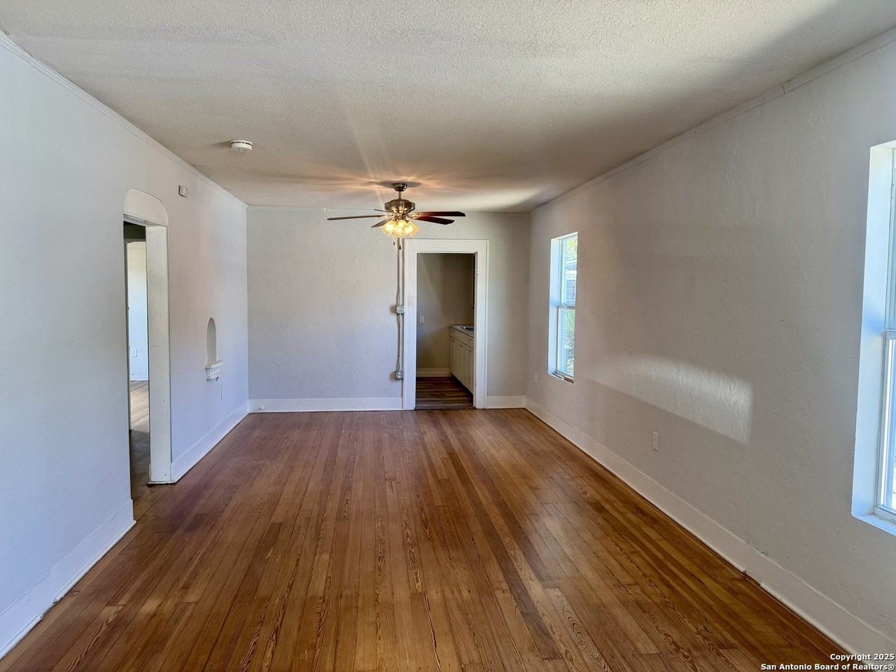 108 Robert E Lee Apt 1 #1 - Photo 3 of 13