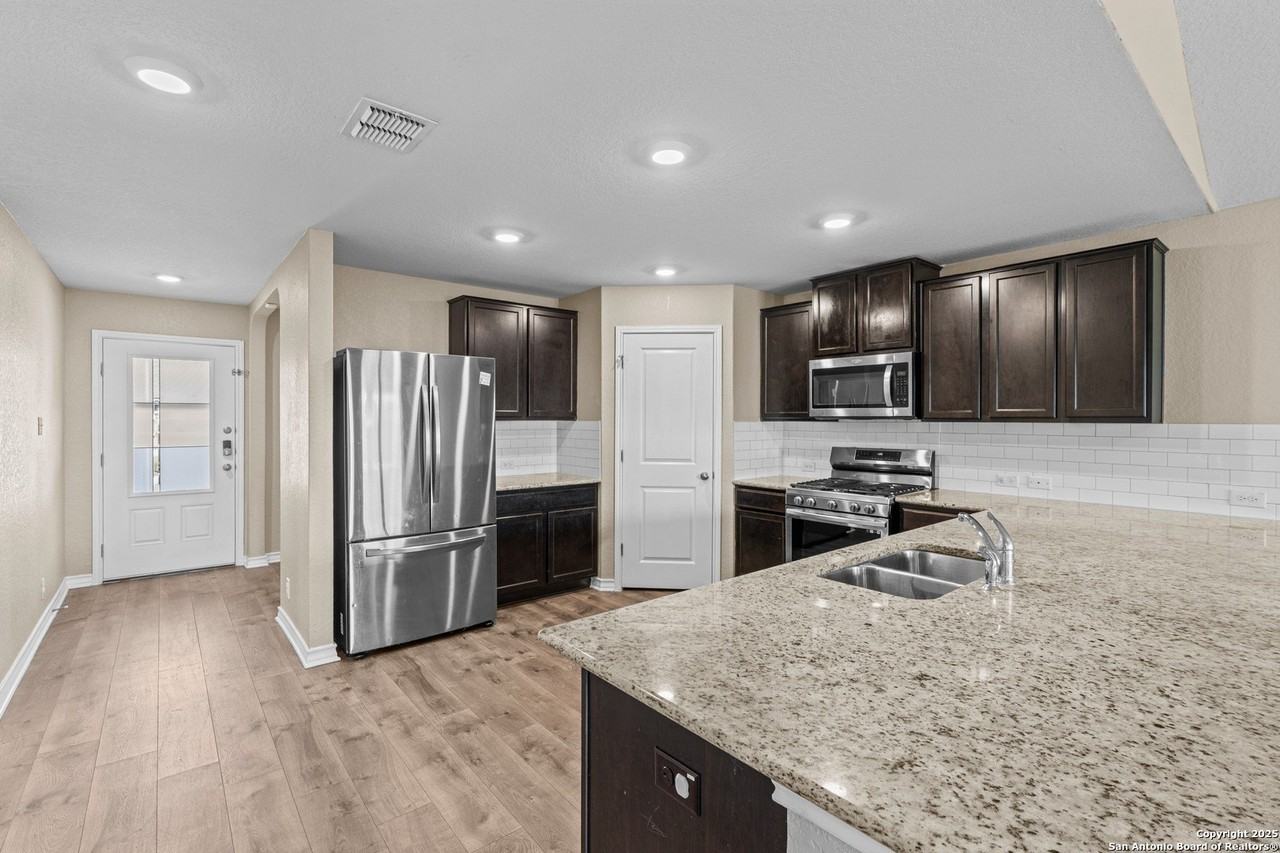 13306 Needle Grass - Photo 3 of 27