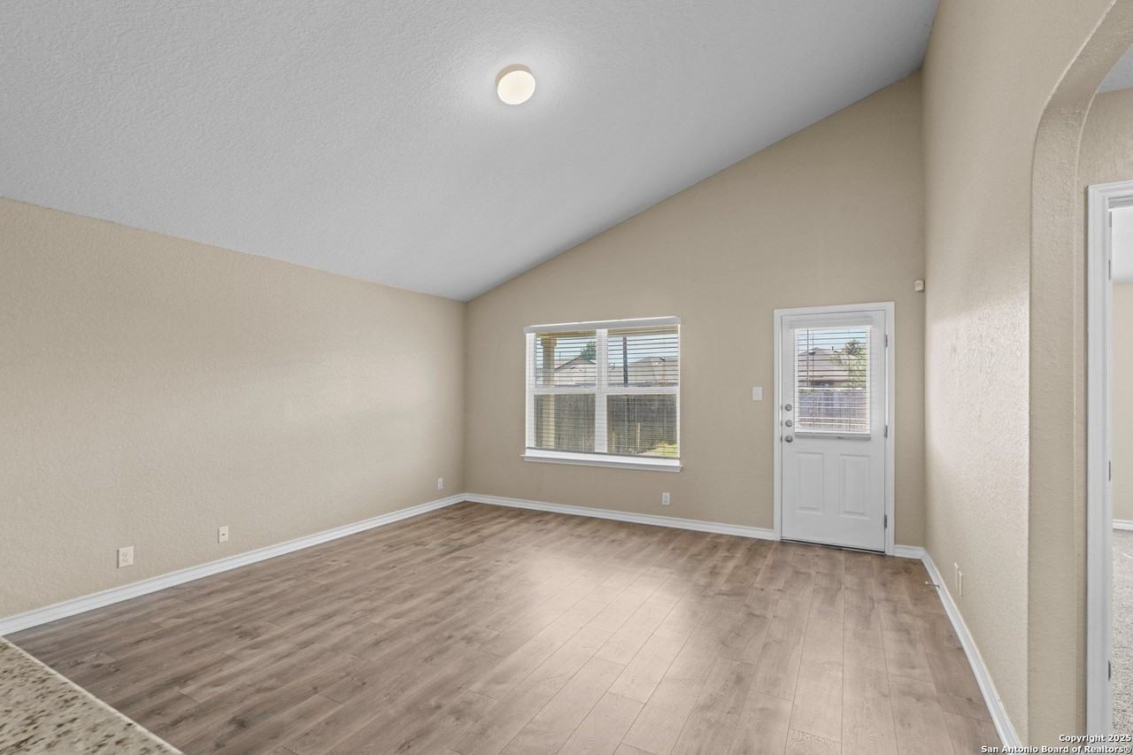 13306 Needle Grass - Photo 7 of 27