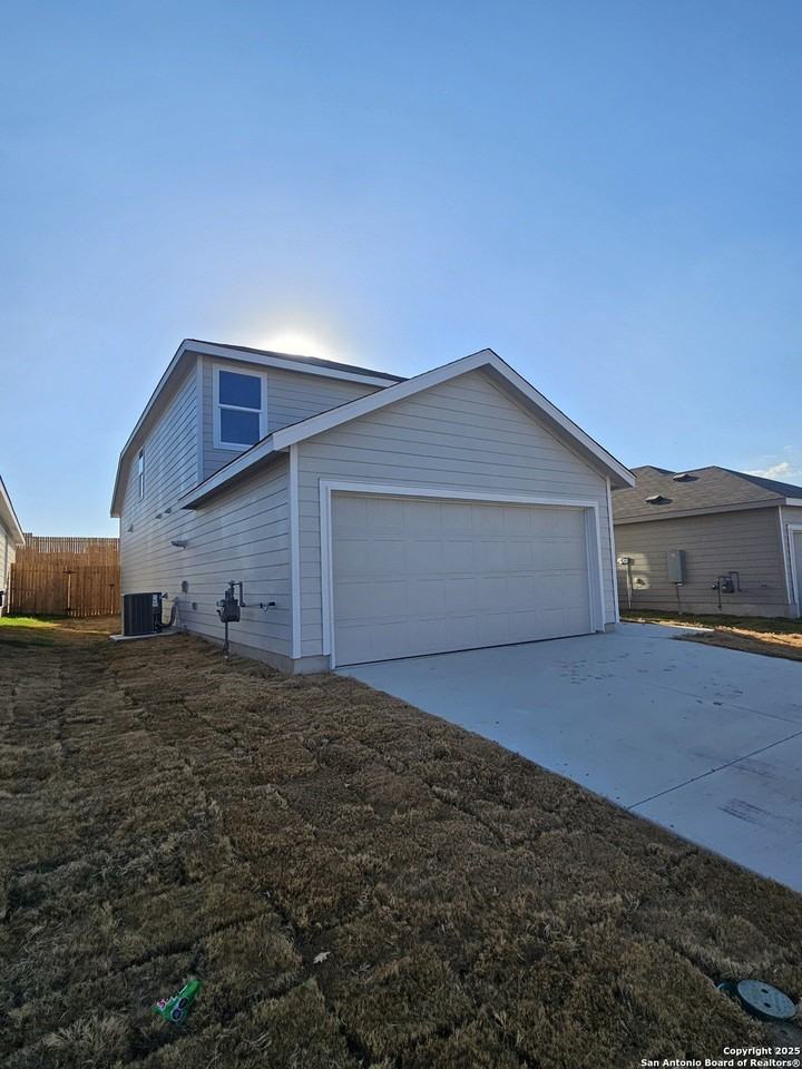 239 Ottaway Way - Photo 2 of 15