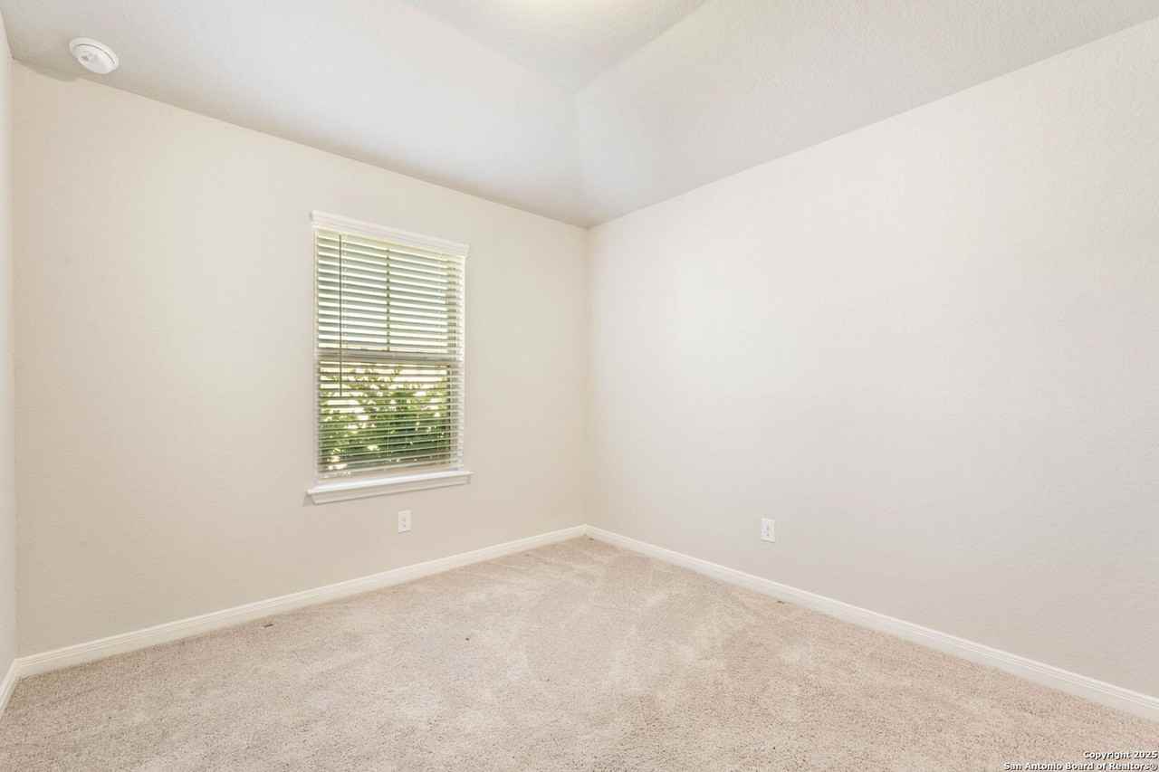 25819 Posey Dr - Photo 5 of 28