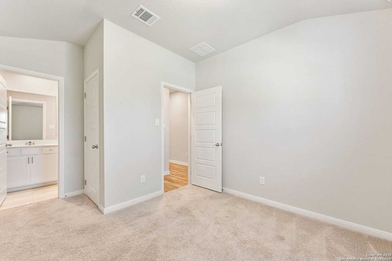 25819 Posey Dr - Photo 6 of 28