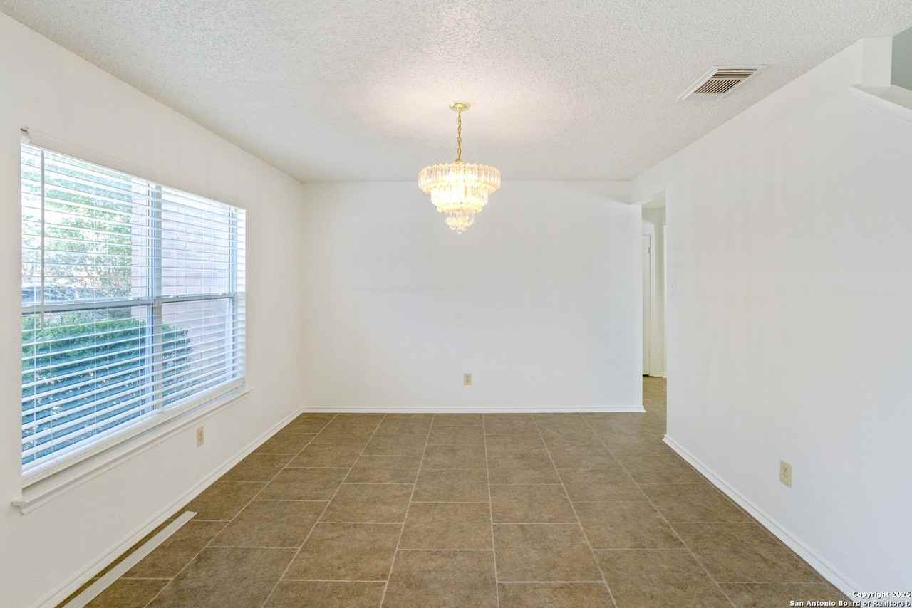 11014 Scenic Pt - Photo 5 of 50