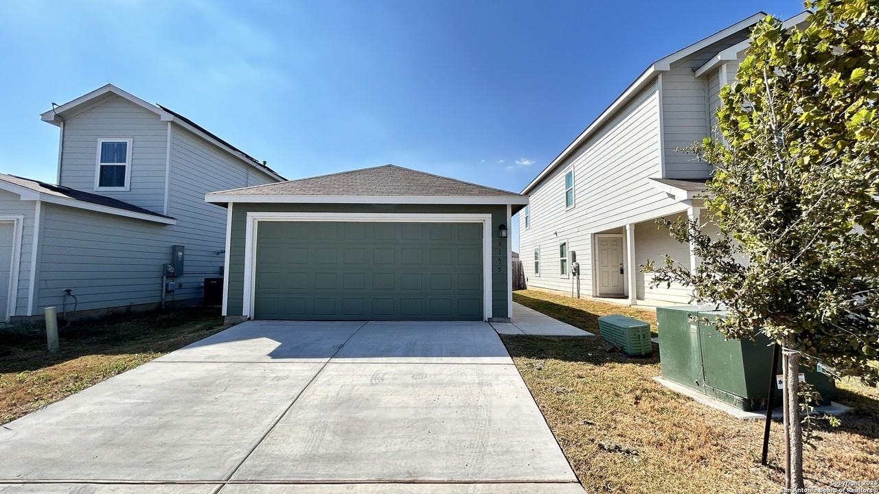 8155 Nube Medina - Photo 2 of 23