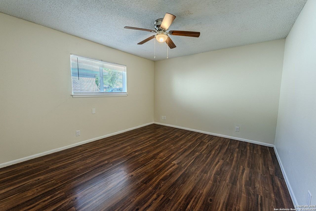 6915 Forest Meadow St - Photo 7 of 15