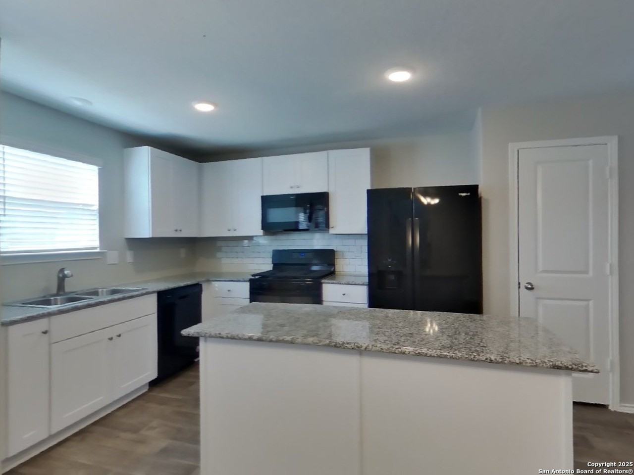 3423 Stoney Byu - Photo 4 of 15