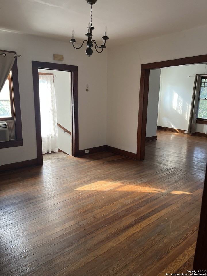 418 West Mulberry Avenue - Photo 3 of 27