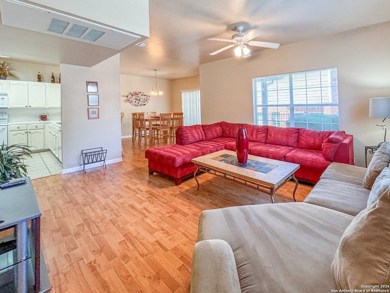 52 Chapel Hill Cir - Photo 3 of 37