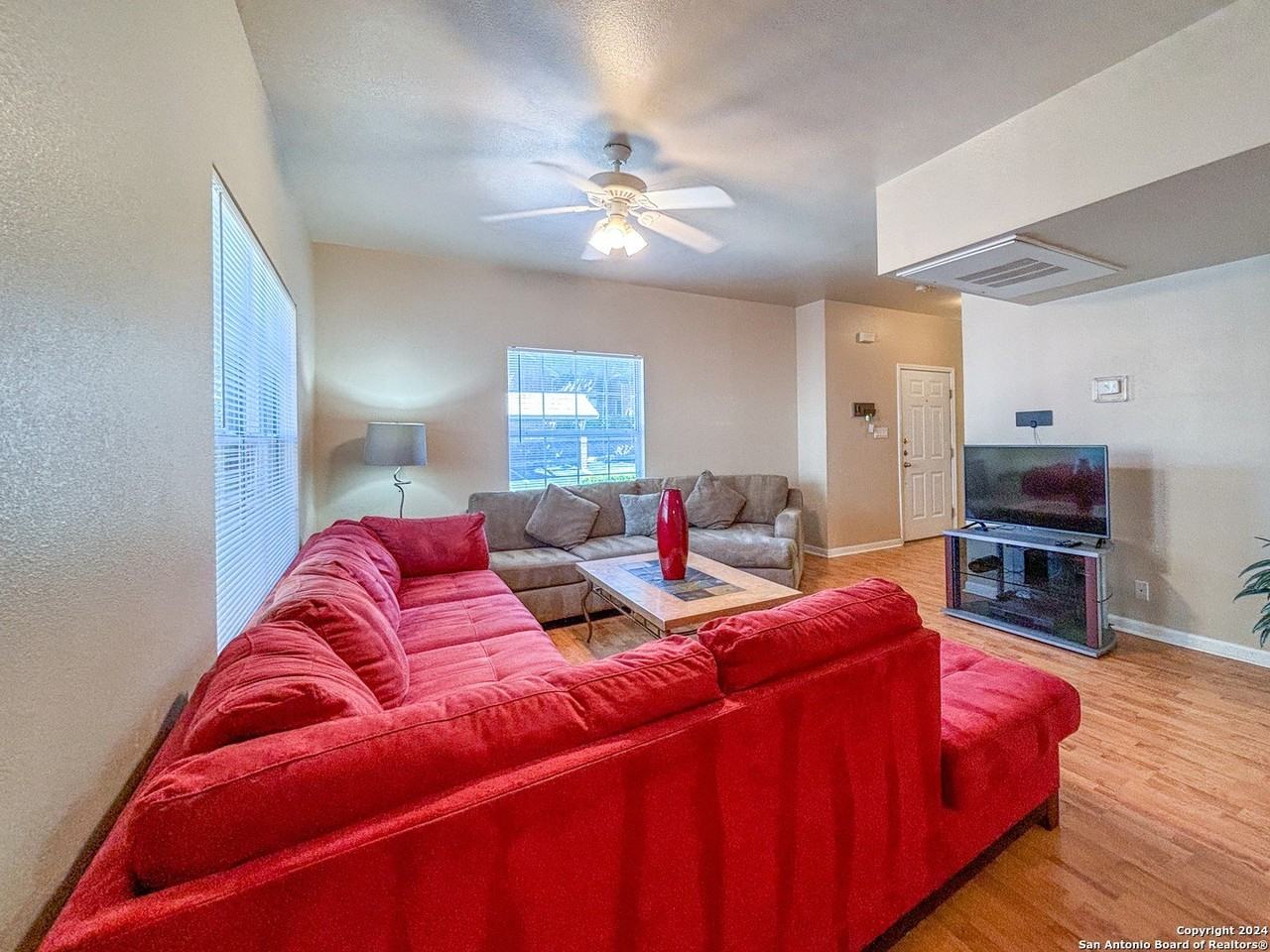 52 Chapel Hill Cir - Photo 6 of 37