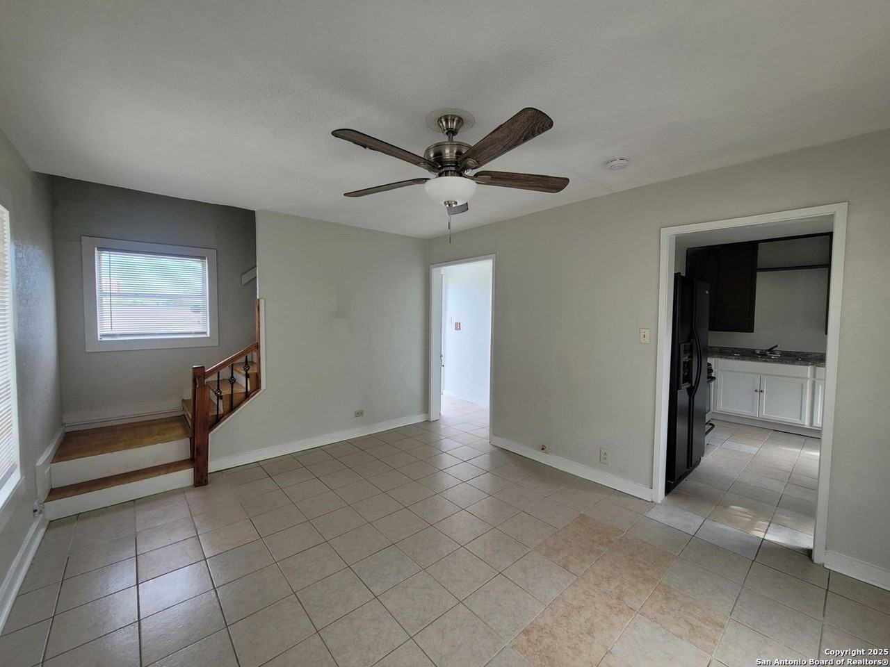 424 Natalen Street - Photo 4 of 25