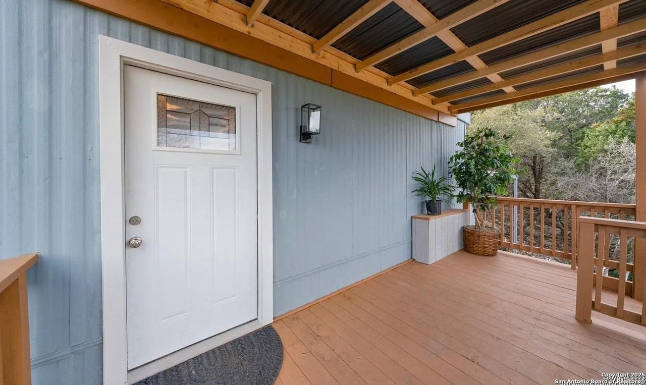 1219 Songbird Dr - Photo 2 of 28