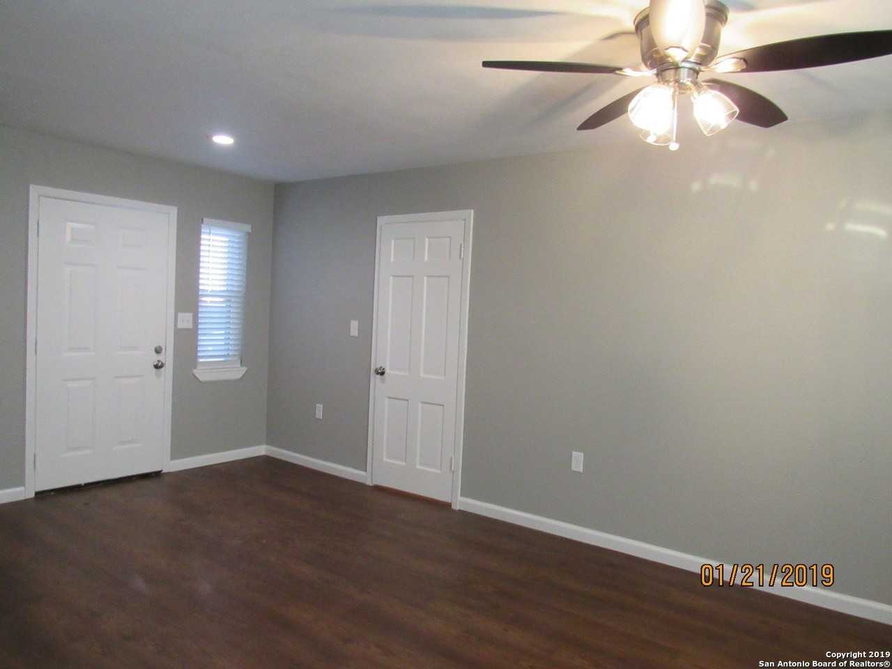 1024 West Woodlawn Avenue #6 - Photo 2 of 7