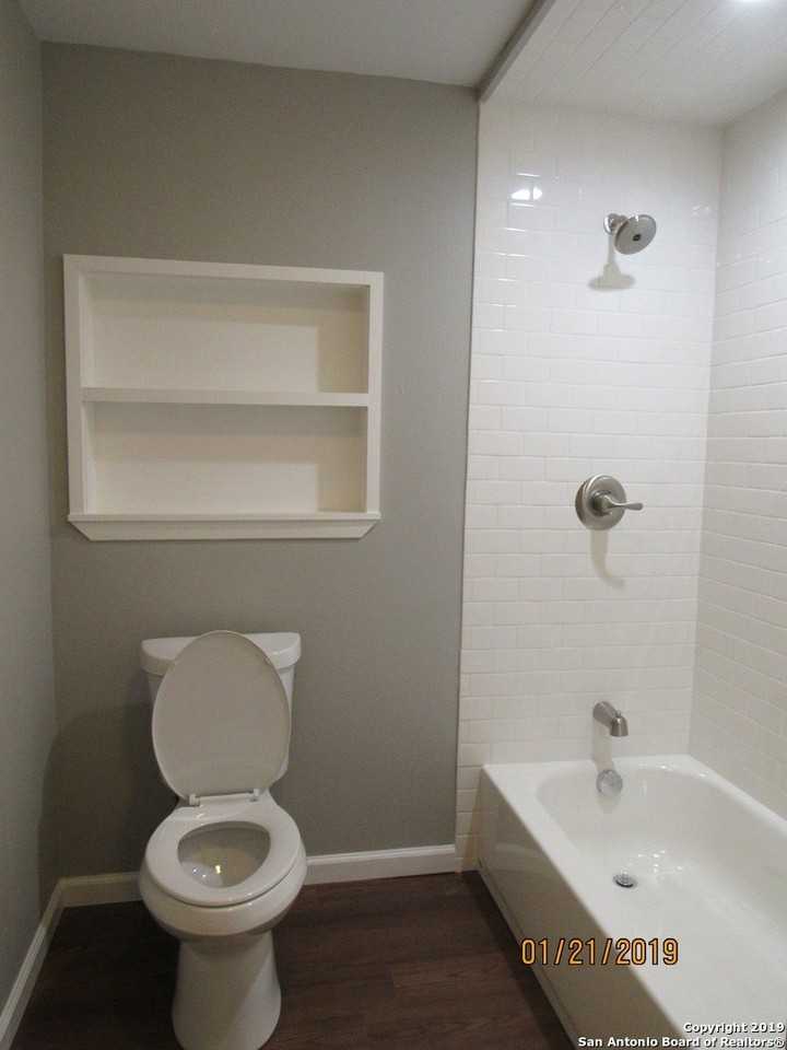 1024 West Woodlawn Avenue #6 - Photo 3 of 7