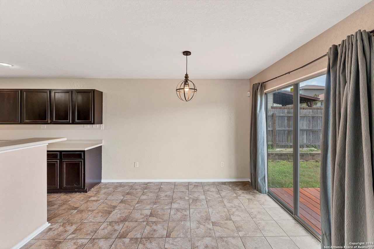 5757 Columbia - Photo 7 of 43