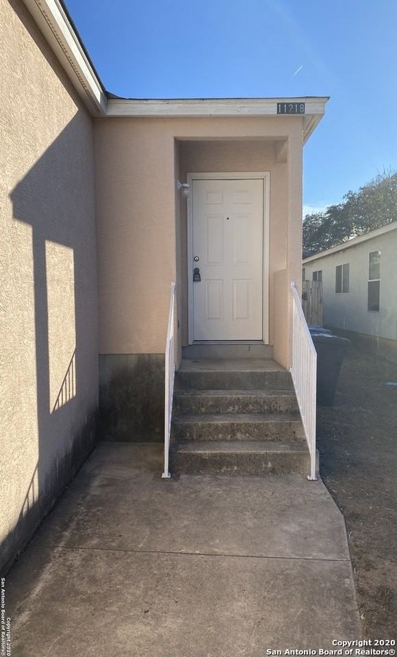 11220 Center Point - Photo 3 of 15