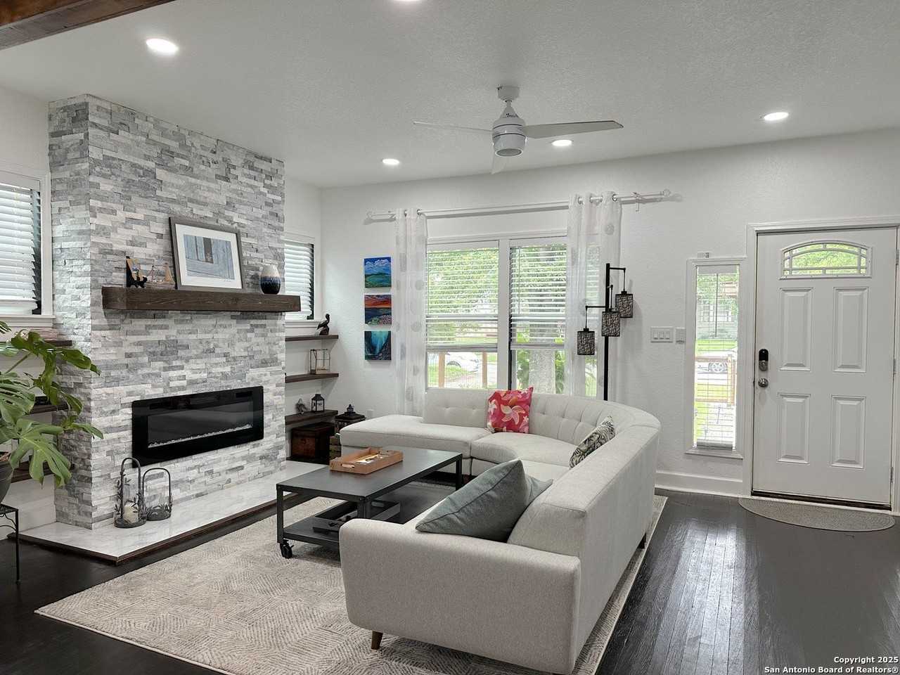 1614 W Magnolia Ave - Photo 3 of 30