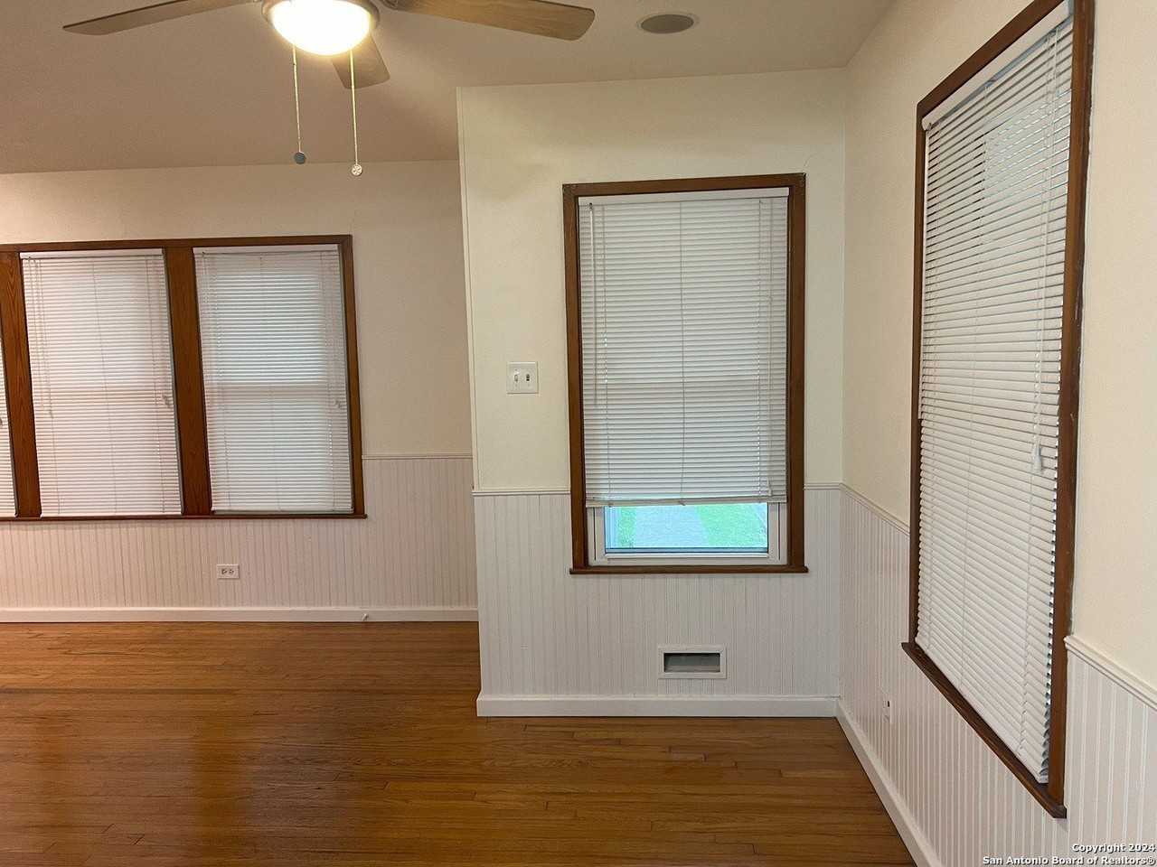 309 Aero Avenue - Photo 6 of 20