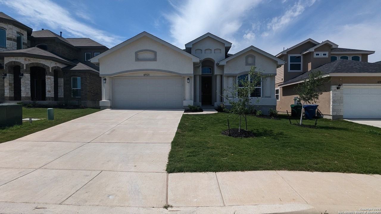 6931 Comanche Cougar - Photo 3 of 32