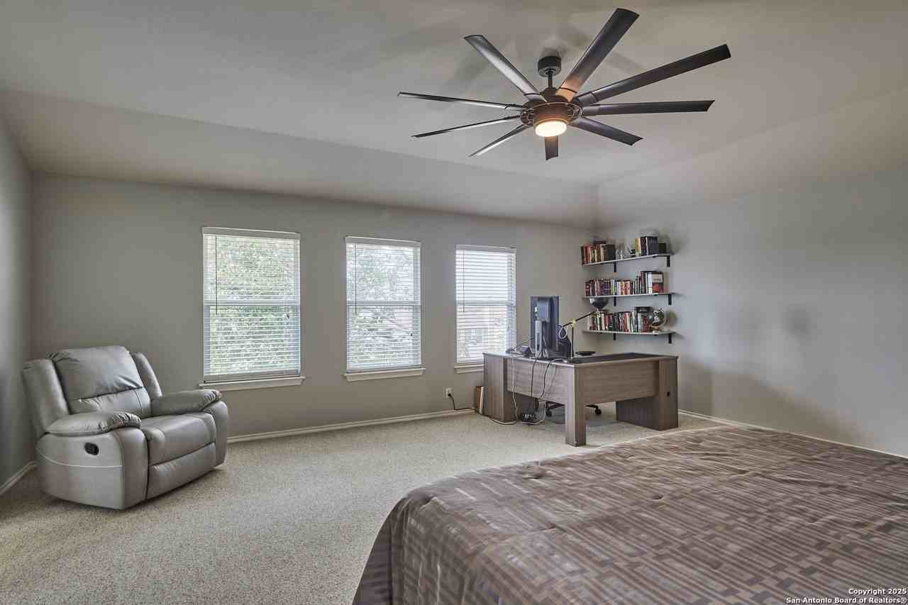 935 San Antonio - Photo 7 of 27