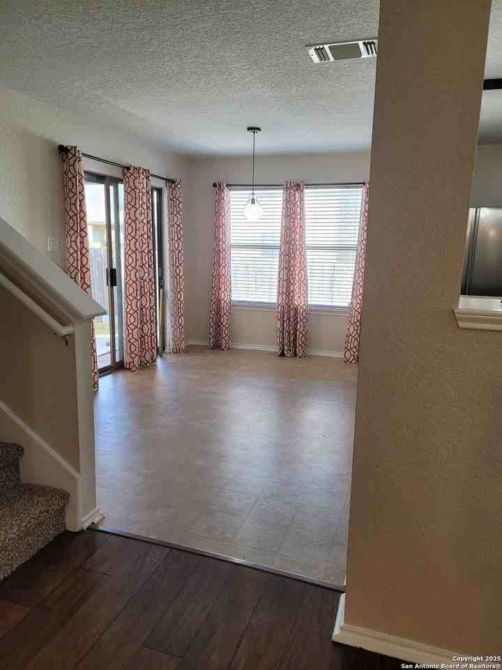 4923 Bending Elms - Photo 5 of 31