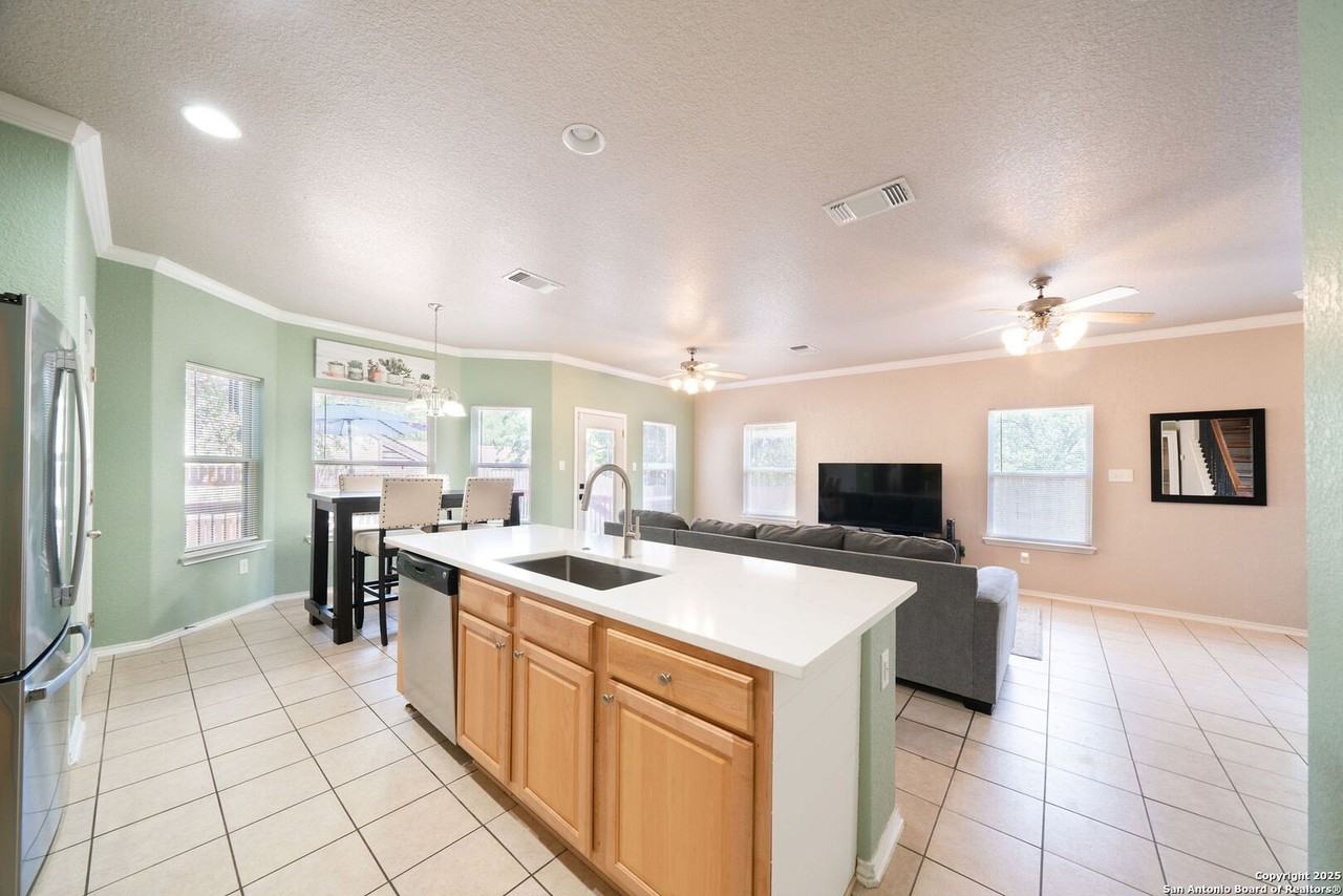 13137 Brook Arbor - Photo 5 of 29