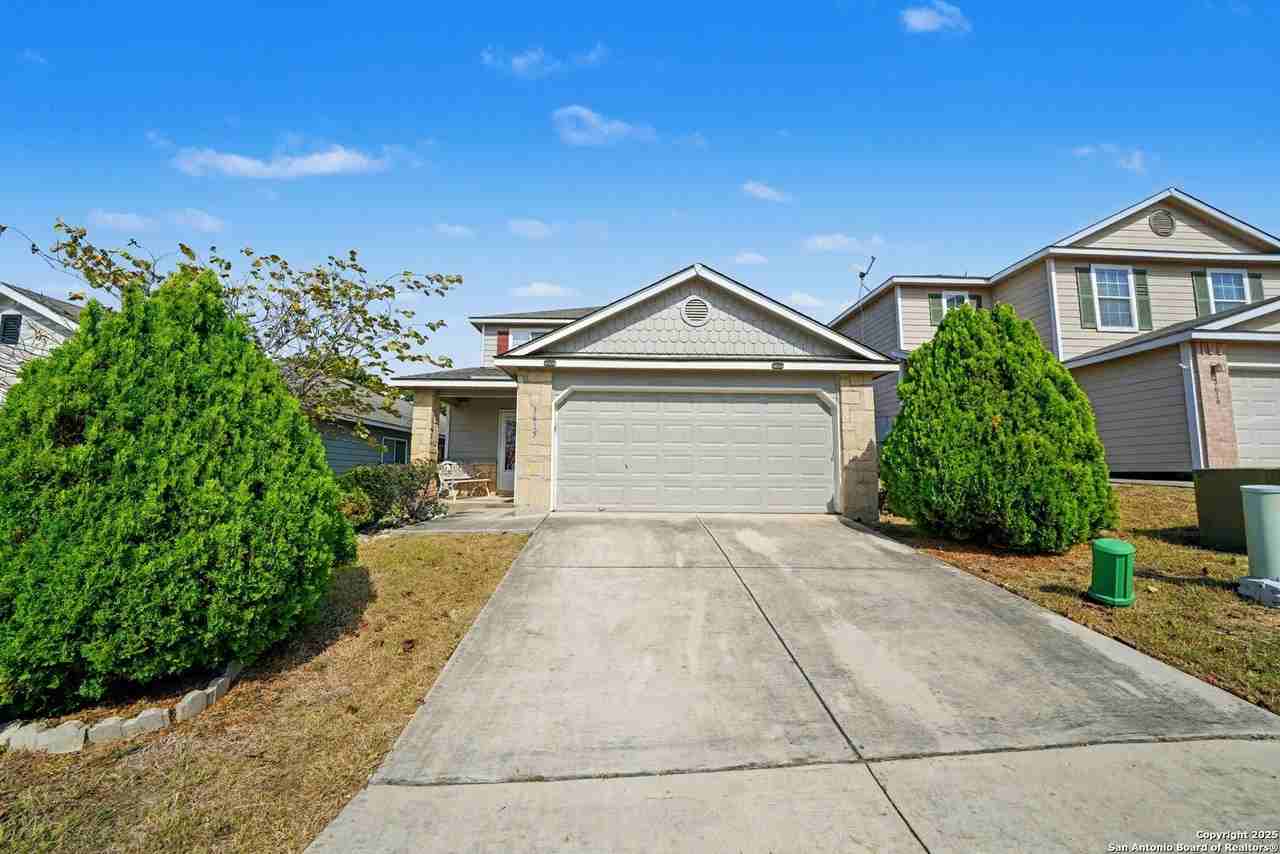 3615 Longhorn Creek - Photo 2 of 42