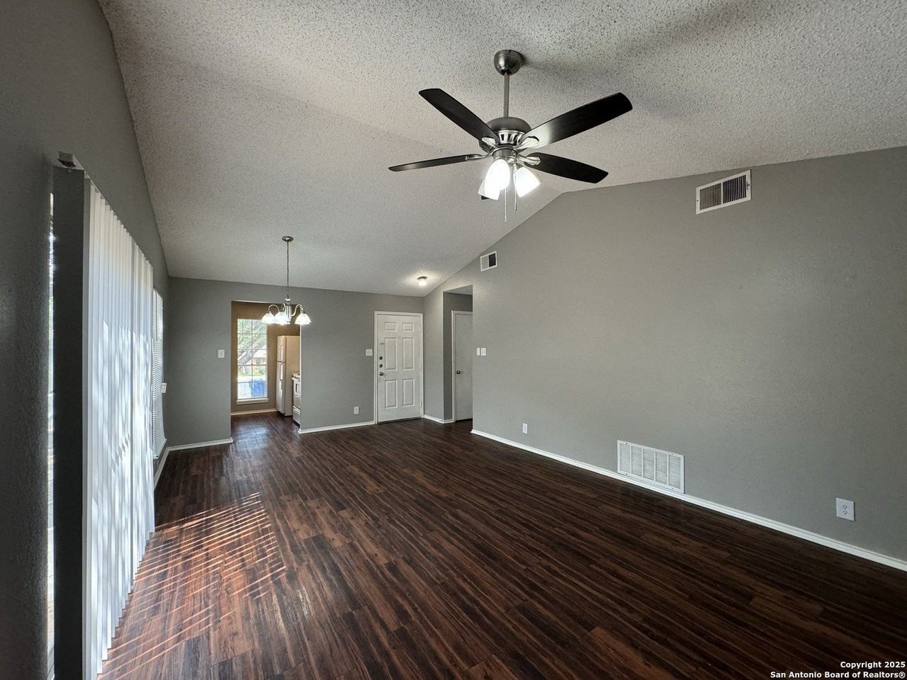 8932 Hambledon Dr - Photo 4 of 18