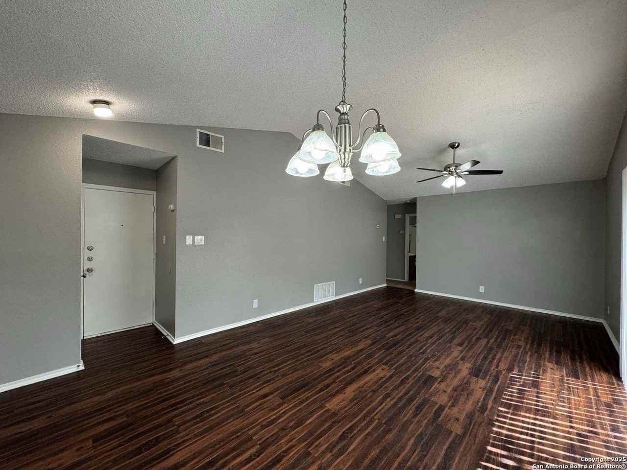 8932 Hambledon Dr - Photo 5 of 18