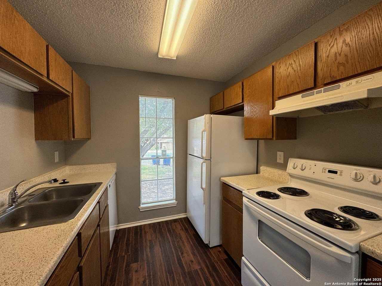 8932 Hambledon Dr - Photo 6 of 18