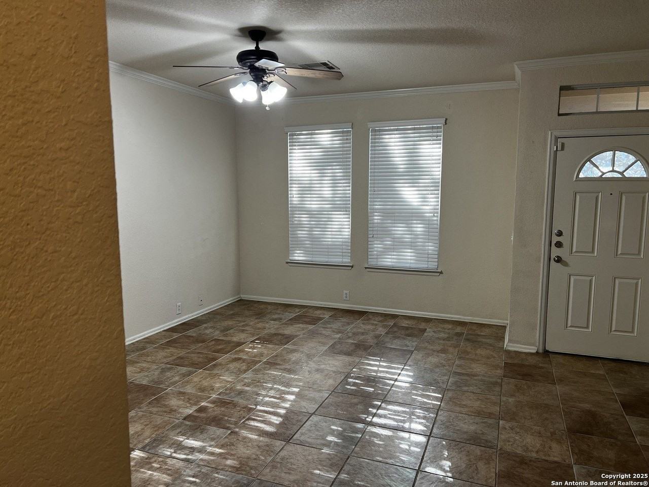 2543 Grayson Circle - Photo 3 of 32