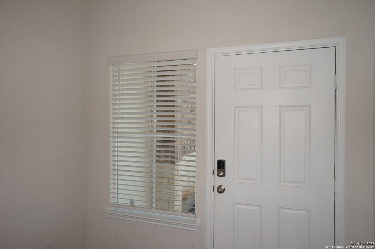 3110 San Antonio - Photo 4 of 44