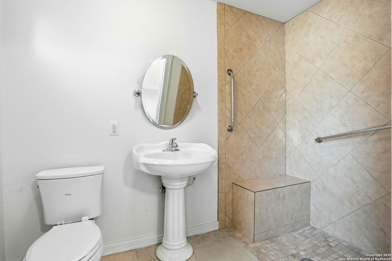 7502 Bluemist Mountain Road - Photo 5 of 30