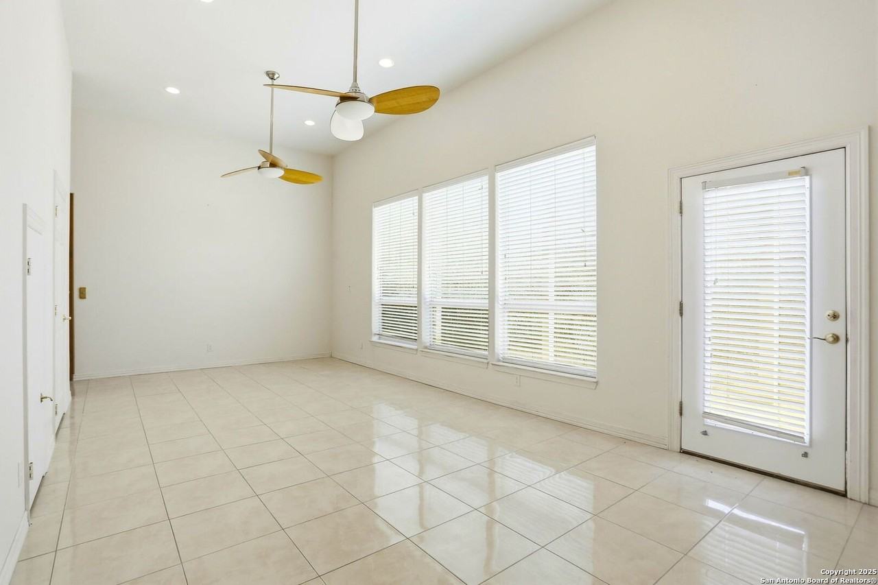 7502 Bluemist Mountain Road - Photo 6 of 30