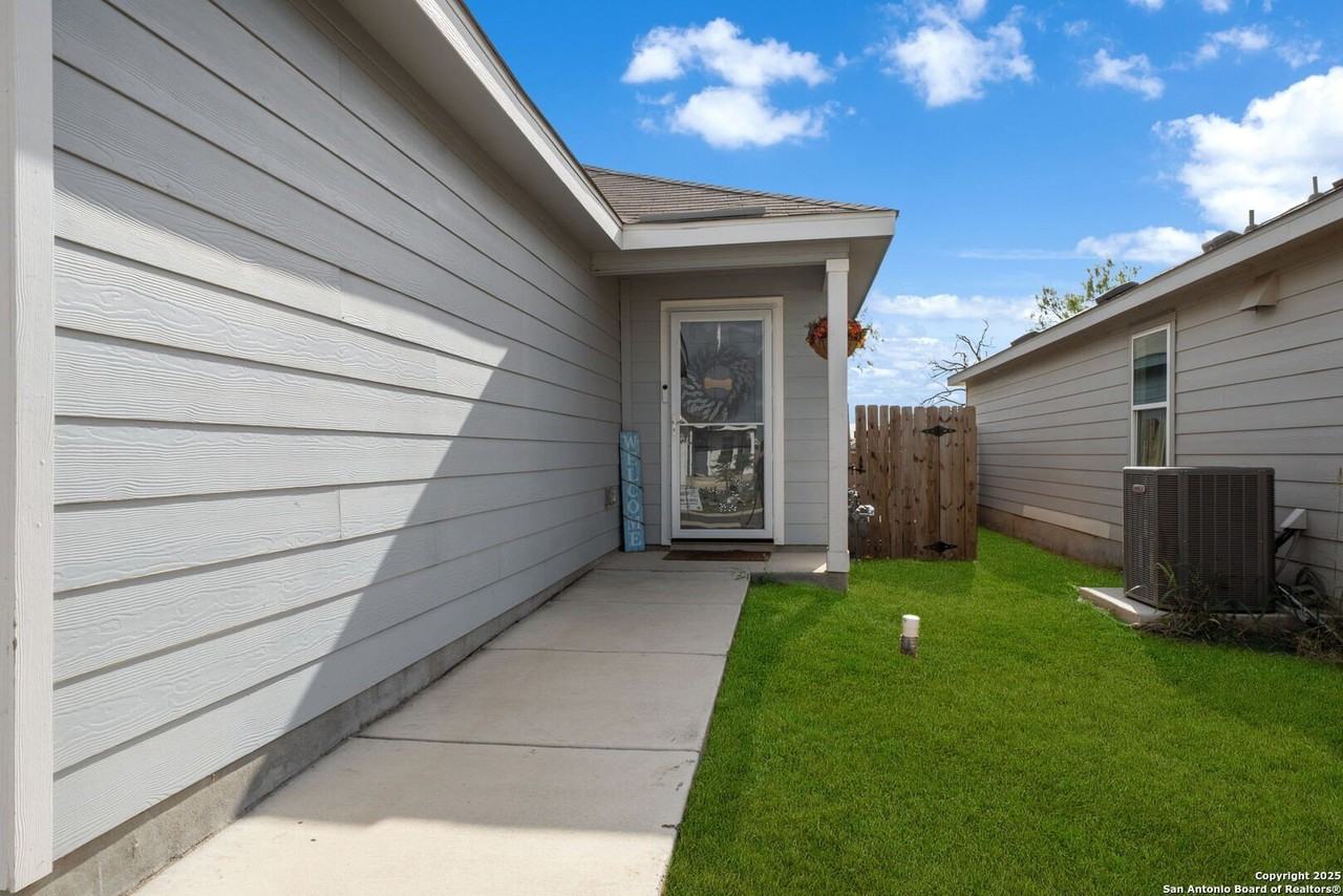 4110 Cross Current - Photo 4 of 23