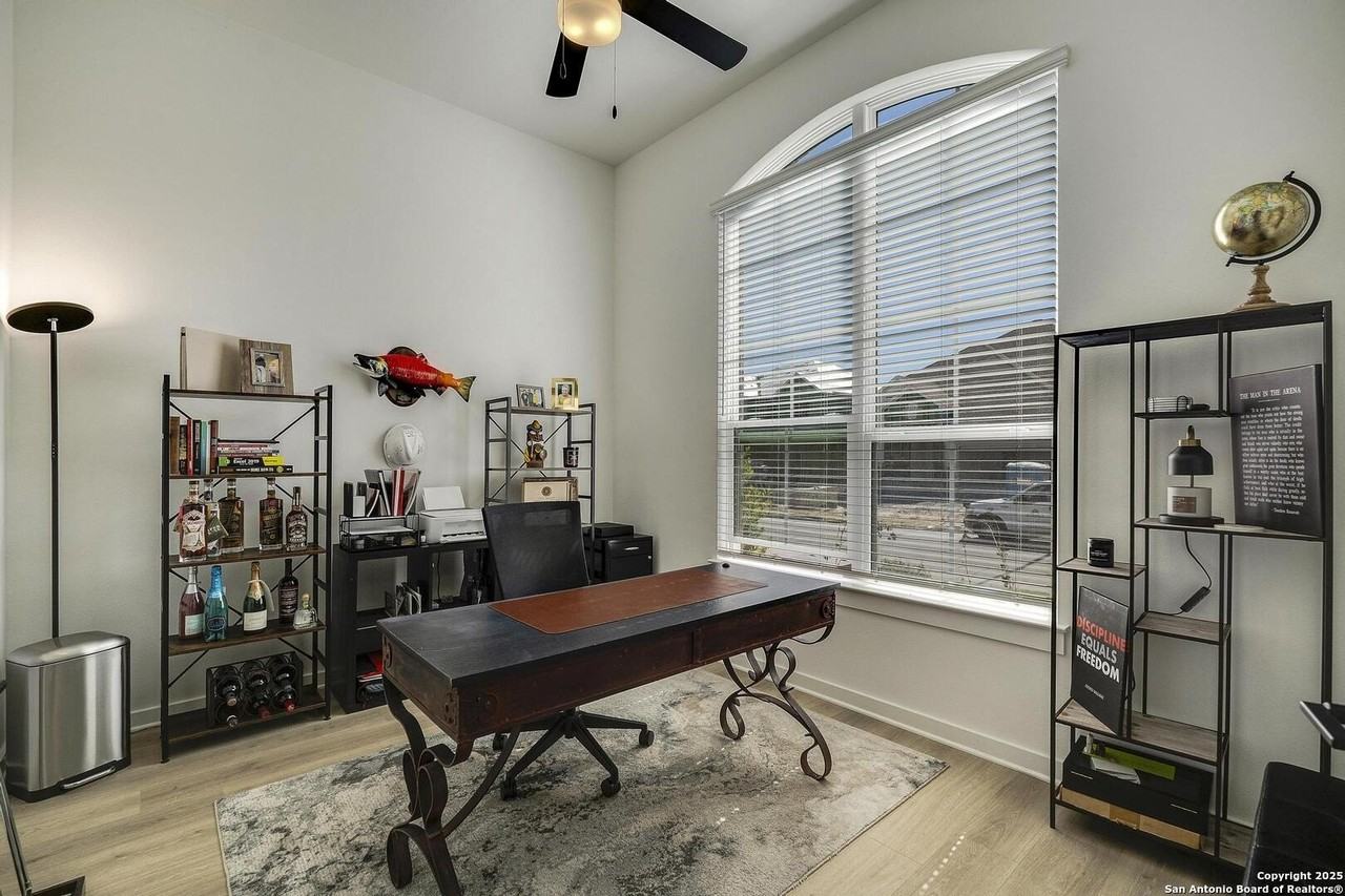 5725 Heron Drive - Photo 5 of 31