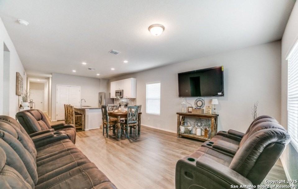 12811 Lucas Ridge - Photo 4 of 20