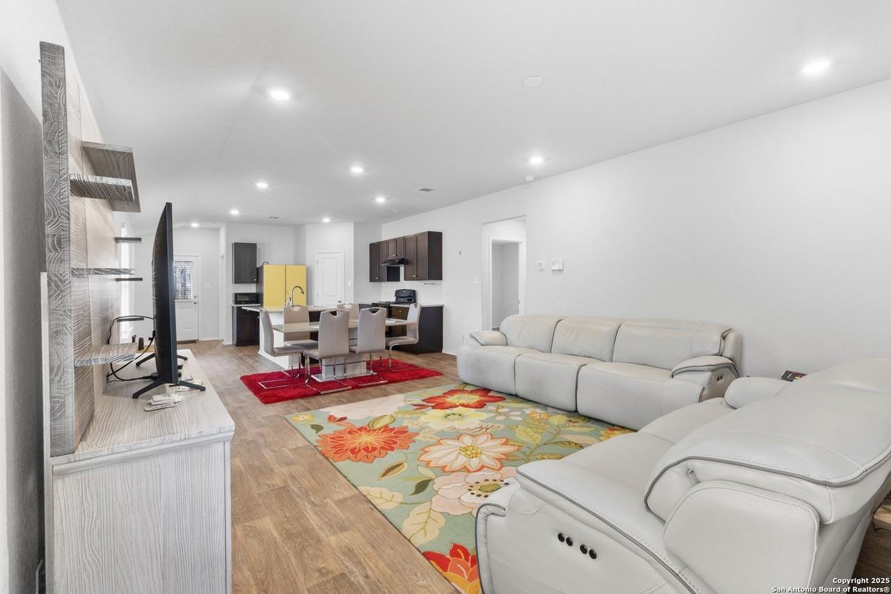 6610 Greensleeves - Photo 6 of 25